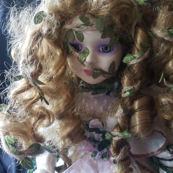 OOAK Porcelain Doll with lights - Picture 4 of 4